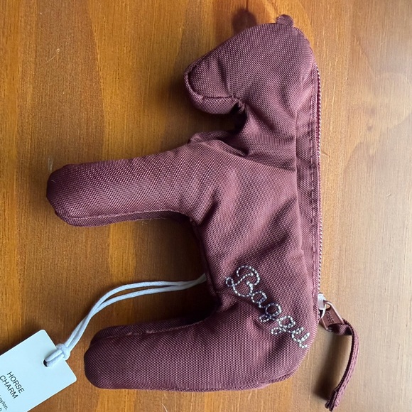 BAGGU Burgundy Horse-Shaped Pouch - Picture 2 of 5